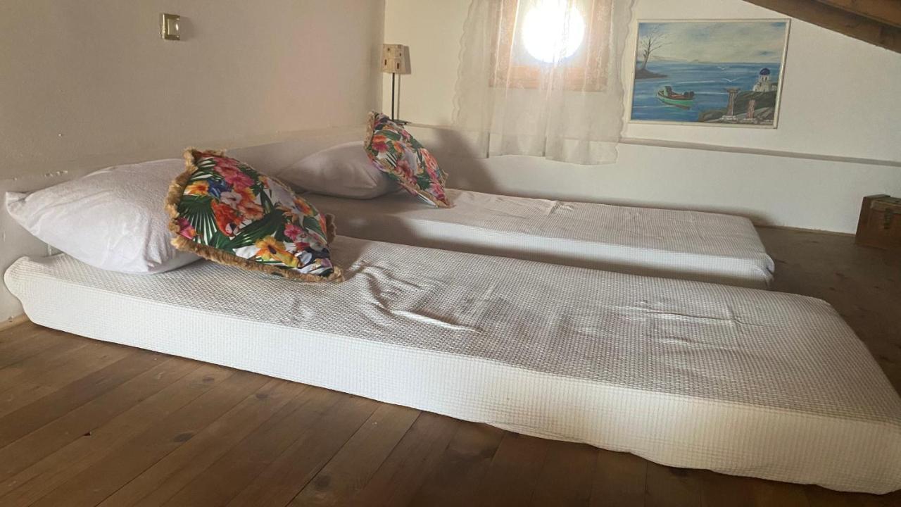 Kleopatra Sweet Home Sými Luaran gambar
